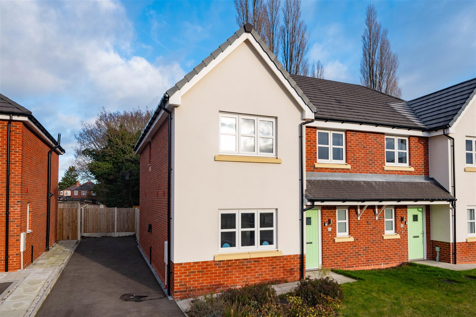 4 bed property in Scholars Close, Preston